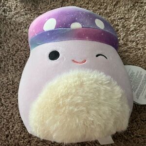 - Nwt minya squishmellow